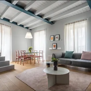  Apartment Heart Porta Romana Italien