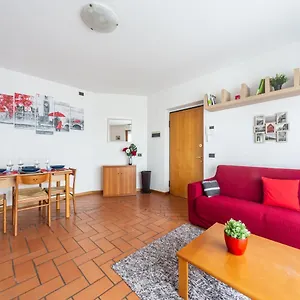 Apartamento Cozy Apt - Private Parking & Terrace, Milán